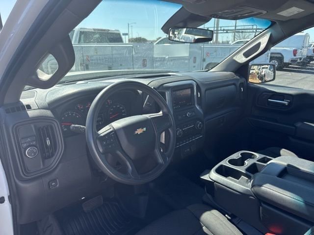 Used 2025 Chevrolet Silverado 1500 W/T image 9