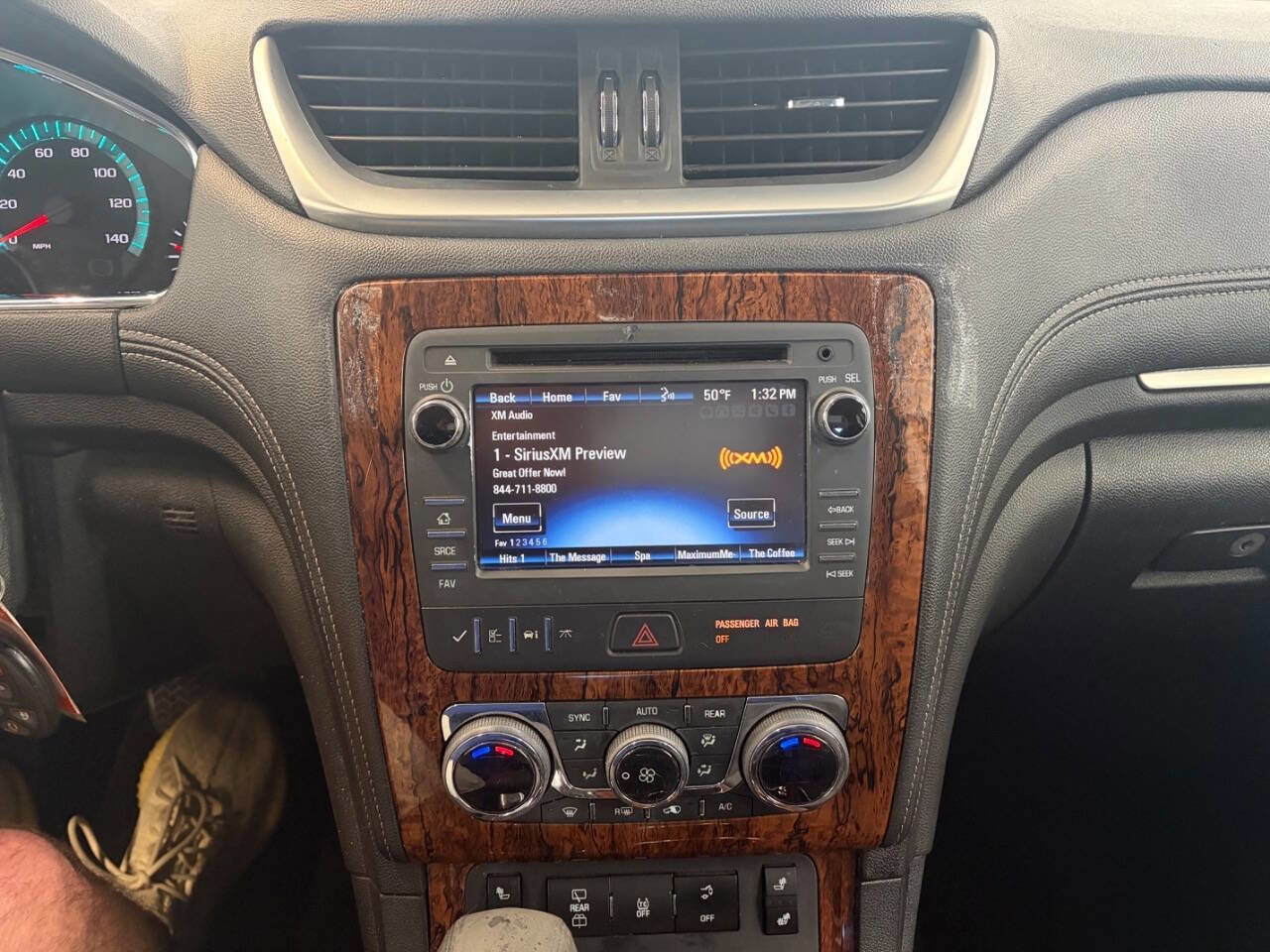 Used 2014 Chevrolet Traverse LT FWD image 21