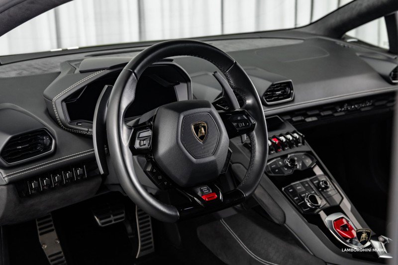 Used 2017 Lamborghini Huracan LP 610-4 Avio image 32