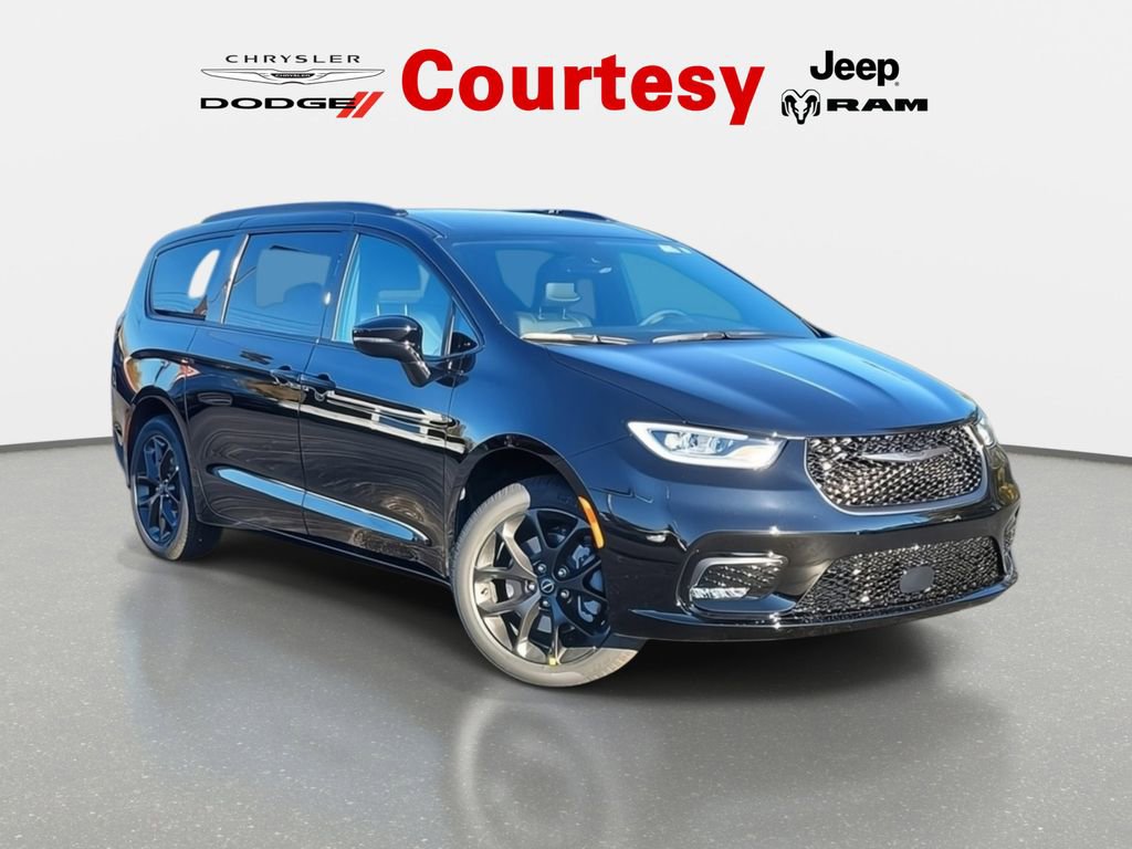 New 2026 Chrysler Pacifica Select w/ S Appearance Package AWD/4WD image 1
