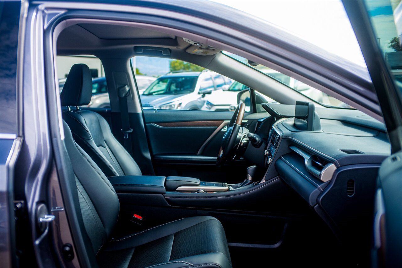 Used 2022 Lexus RX 350L FWD w/ Premium Package image 38