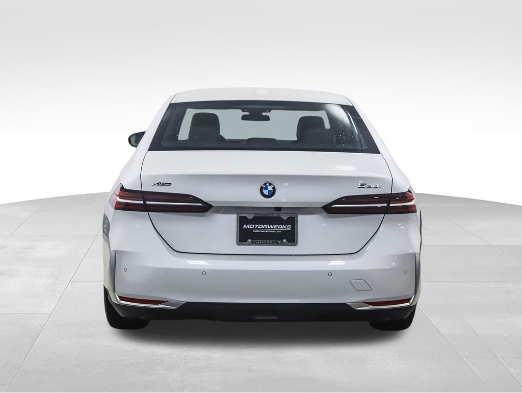 New 2026 BMW 530i xDrive image 4
