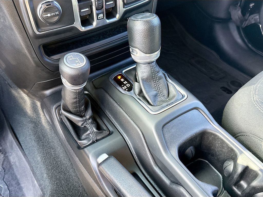 Used 2022 Jeep Wrangler Unlimited Sport AWD/4WD image 18