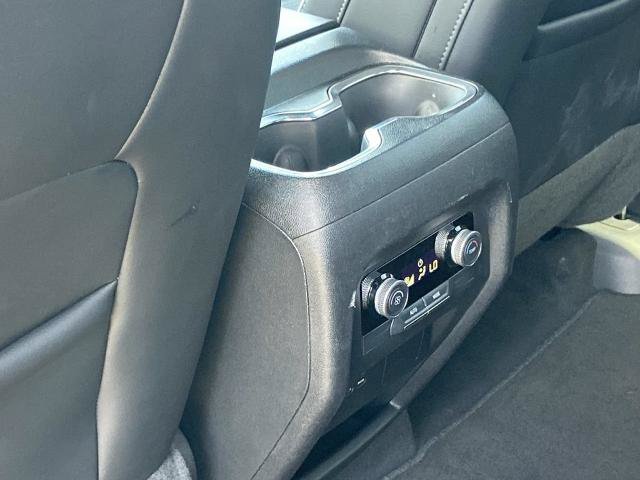 Used 2025 Buick Enclave Preferred AWD/4WD image 17
