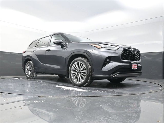 Used 2024 Toyota Highlander Platinum image 27