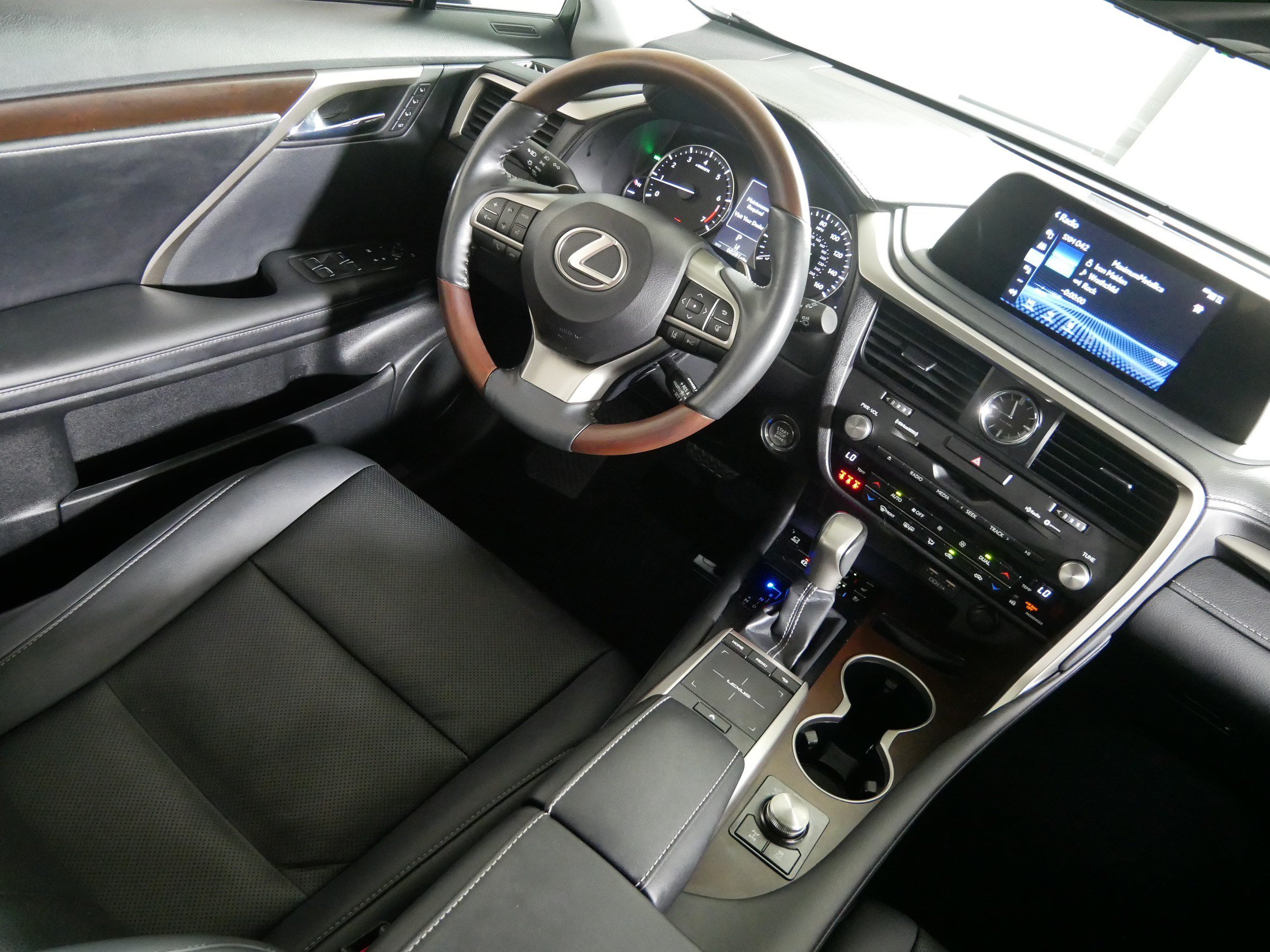 Used 2022 Lexus RX 350 AWD w/ Premium Package image 9