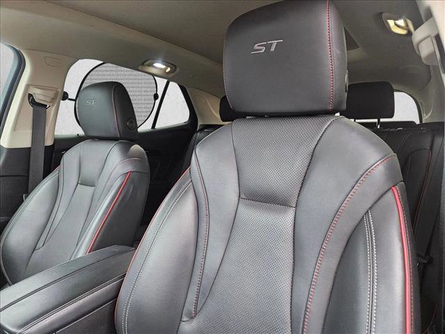 Used 2022 Buick Envision Essence w/ Technology Package I FWD image 10