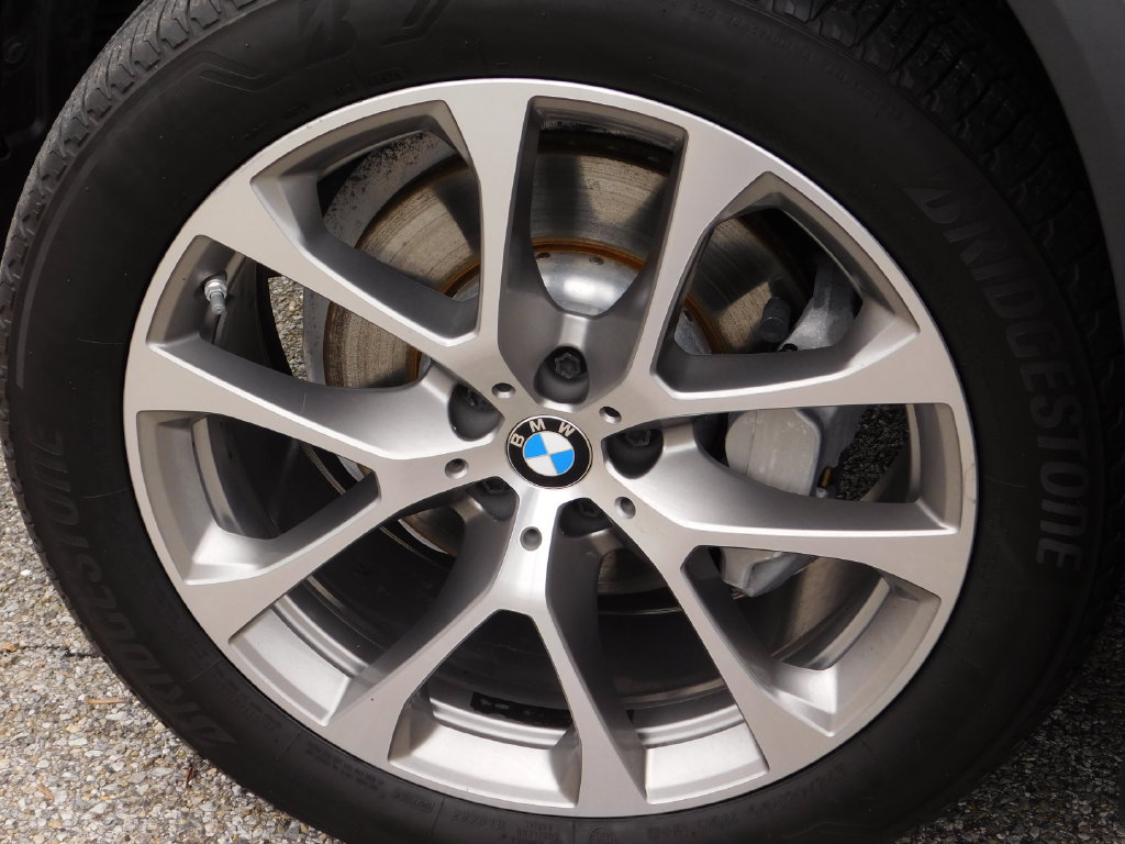 Used 2022 BMW X5 xDrive40i AWD/4WD image 12