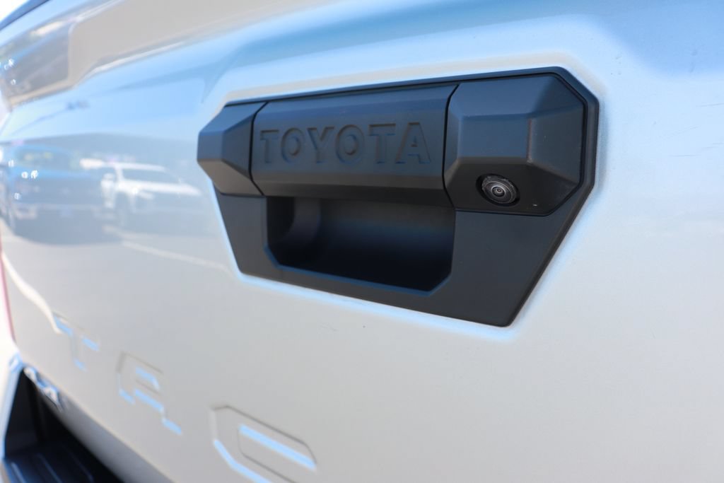Used 2024 Toyota Tacoma SR5 AWD/4WD image 27