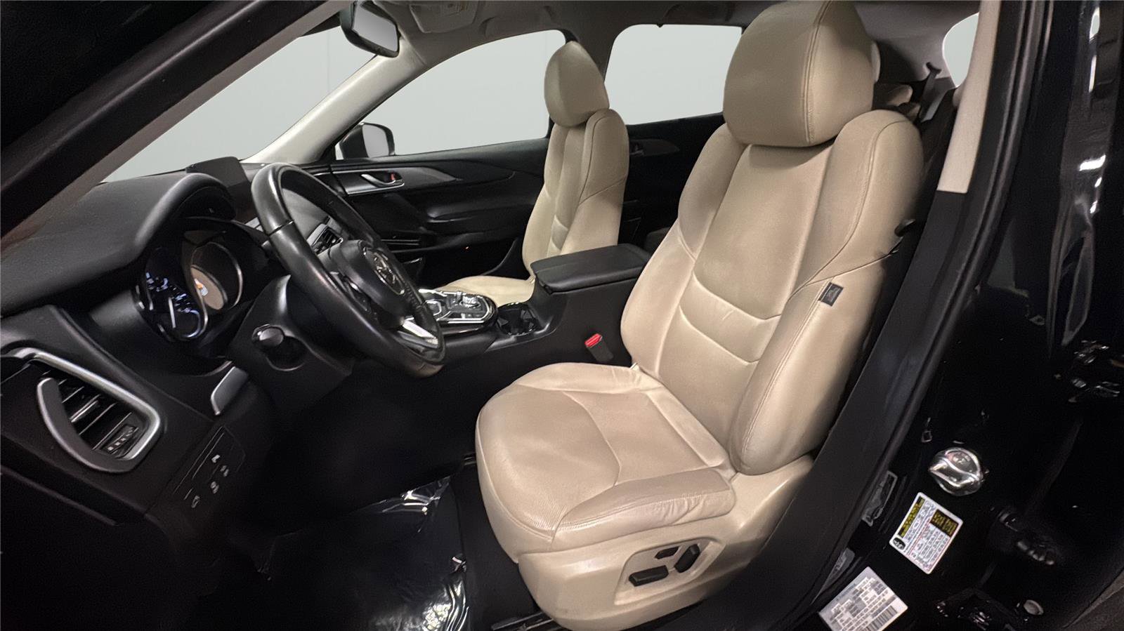 Used 2020 MAZDA CX-9 Touring w/ Touring Premium Package image 10