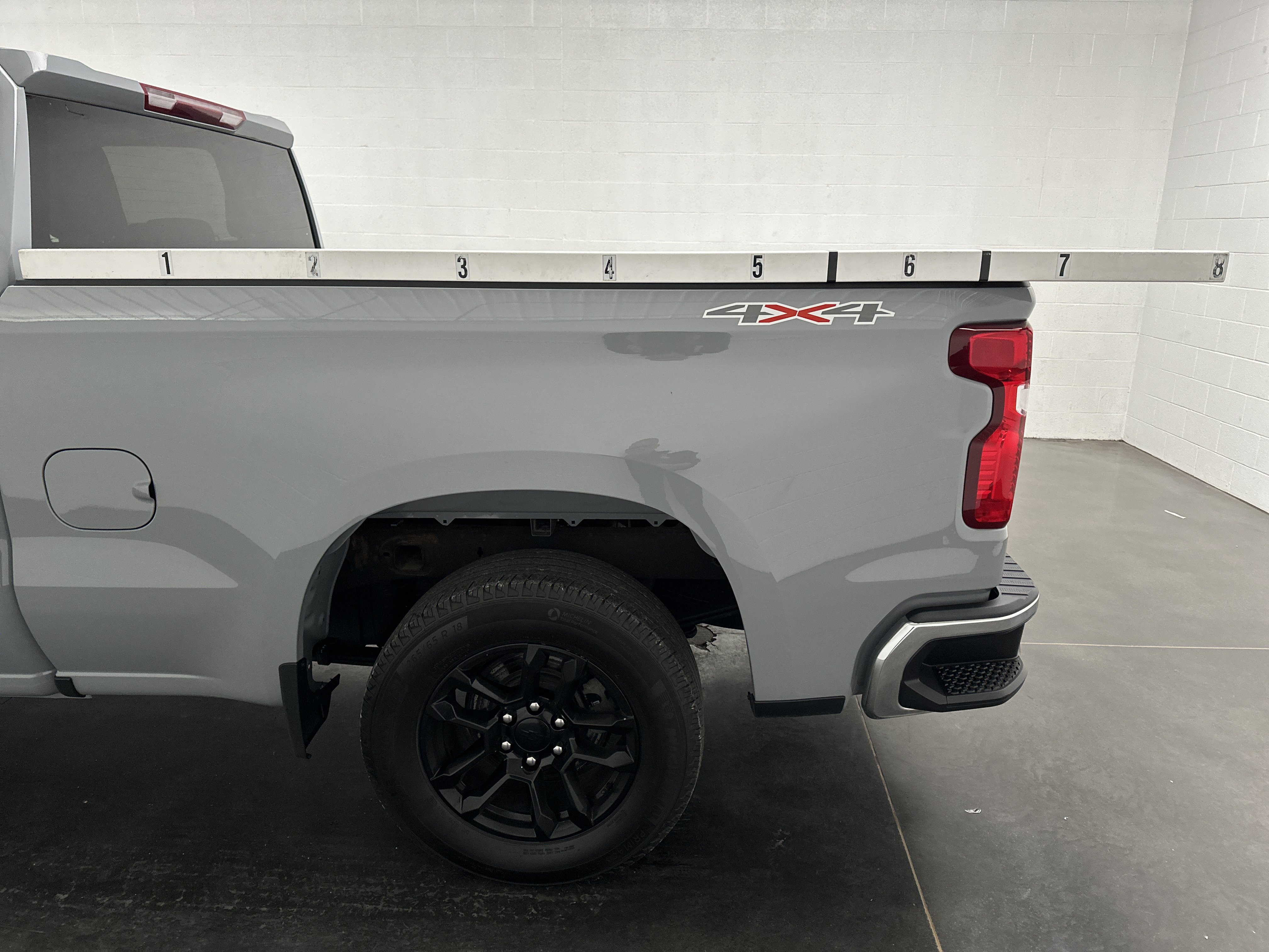 Used 2024 Chevrolet Silverado 1500 LT AWD/4WD image 6