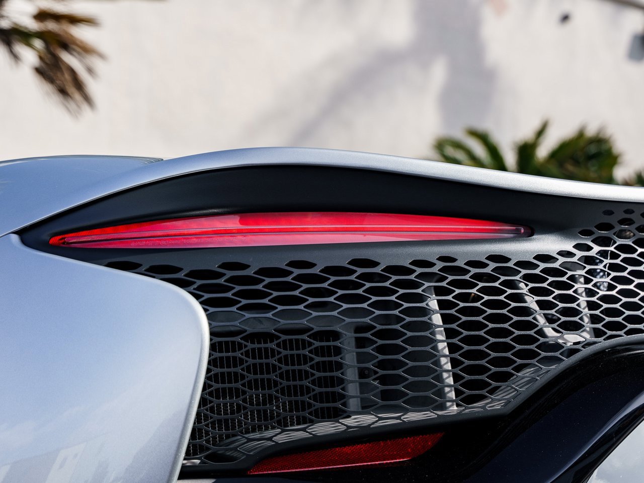 Used 2023 McLaren Artura image 18