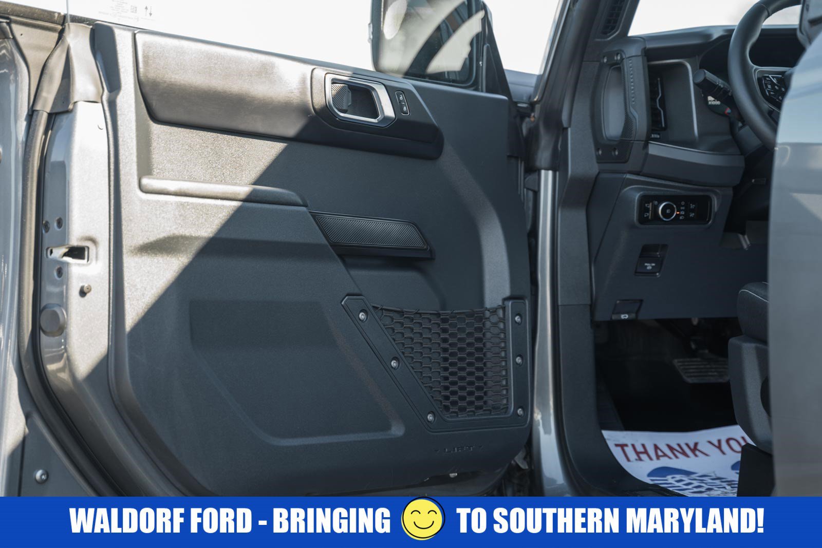 Used 2025 Ford Bronco Badlands image 40