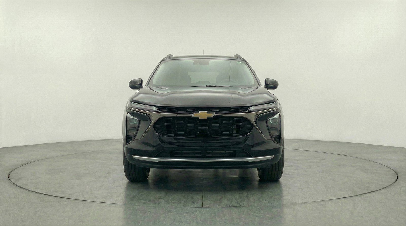 Used 2025 Chevrolet Trax LT image 2