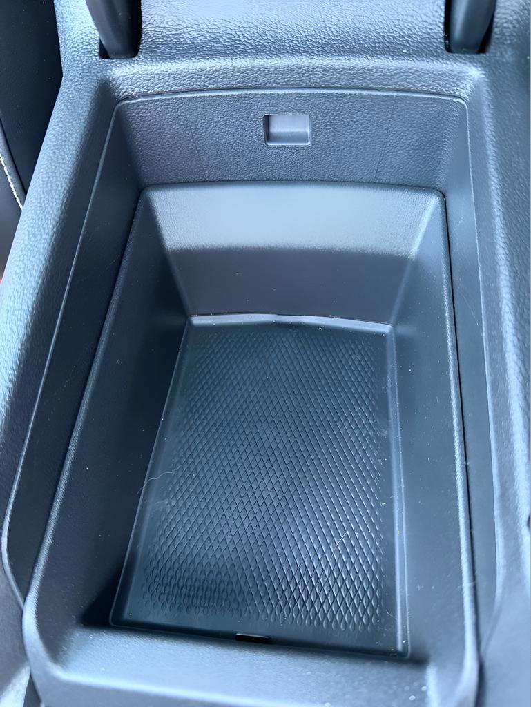 Used 2026 Volkswagen Tiguan SEL R-Line image 32