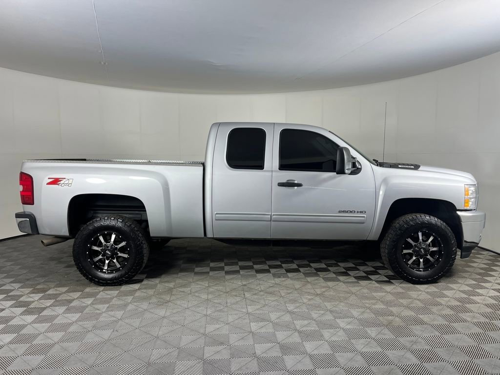 Used 2012 Chevrolet Silverado 2500 LT w/ Interior Plus Package image 5