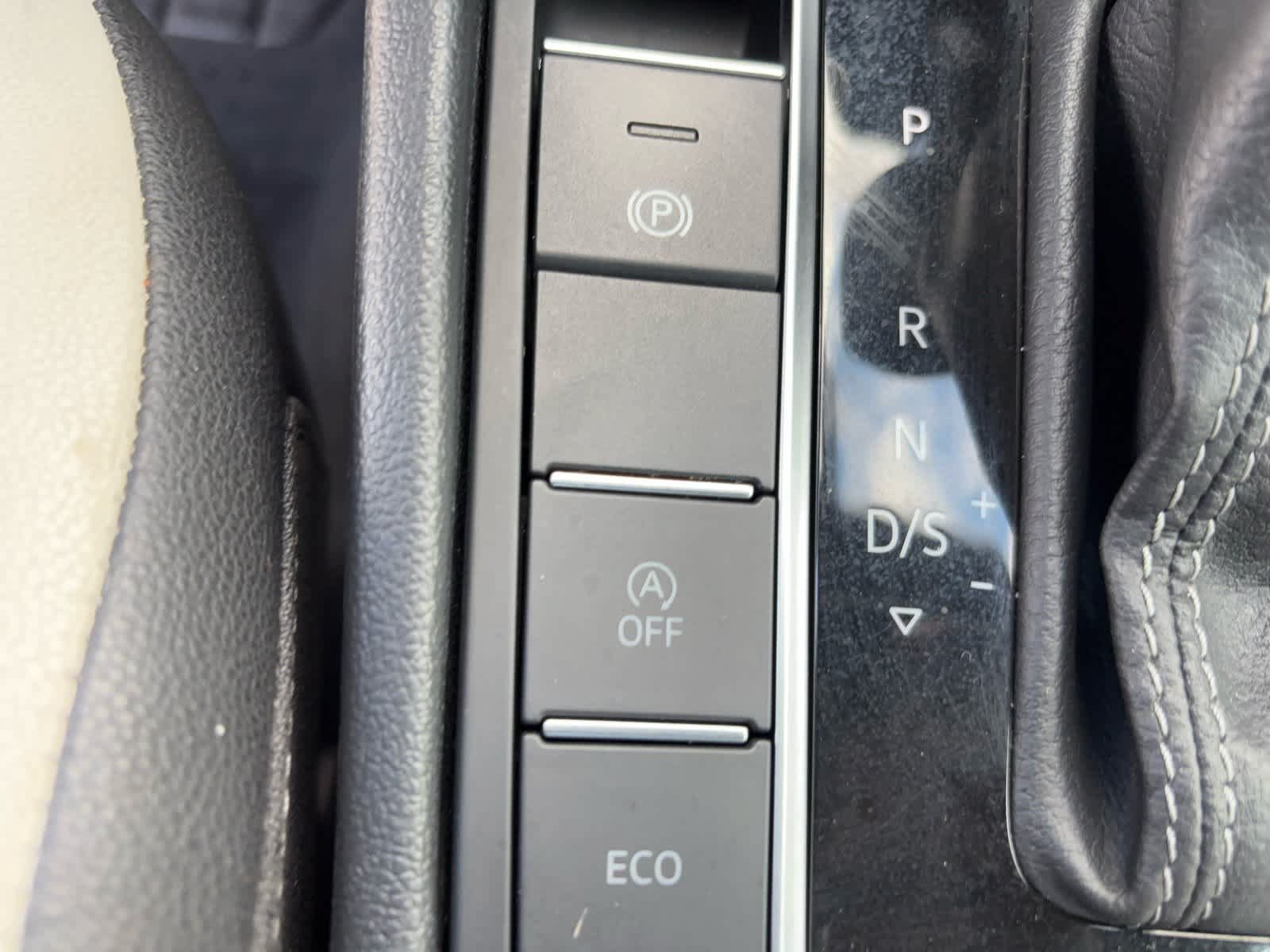 Used 2021 Volkswagen Jetta R-Line FWD image 27