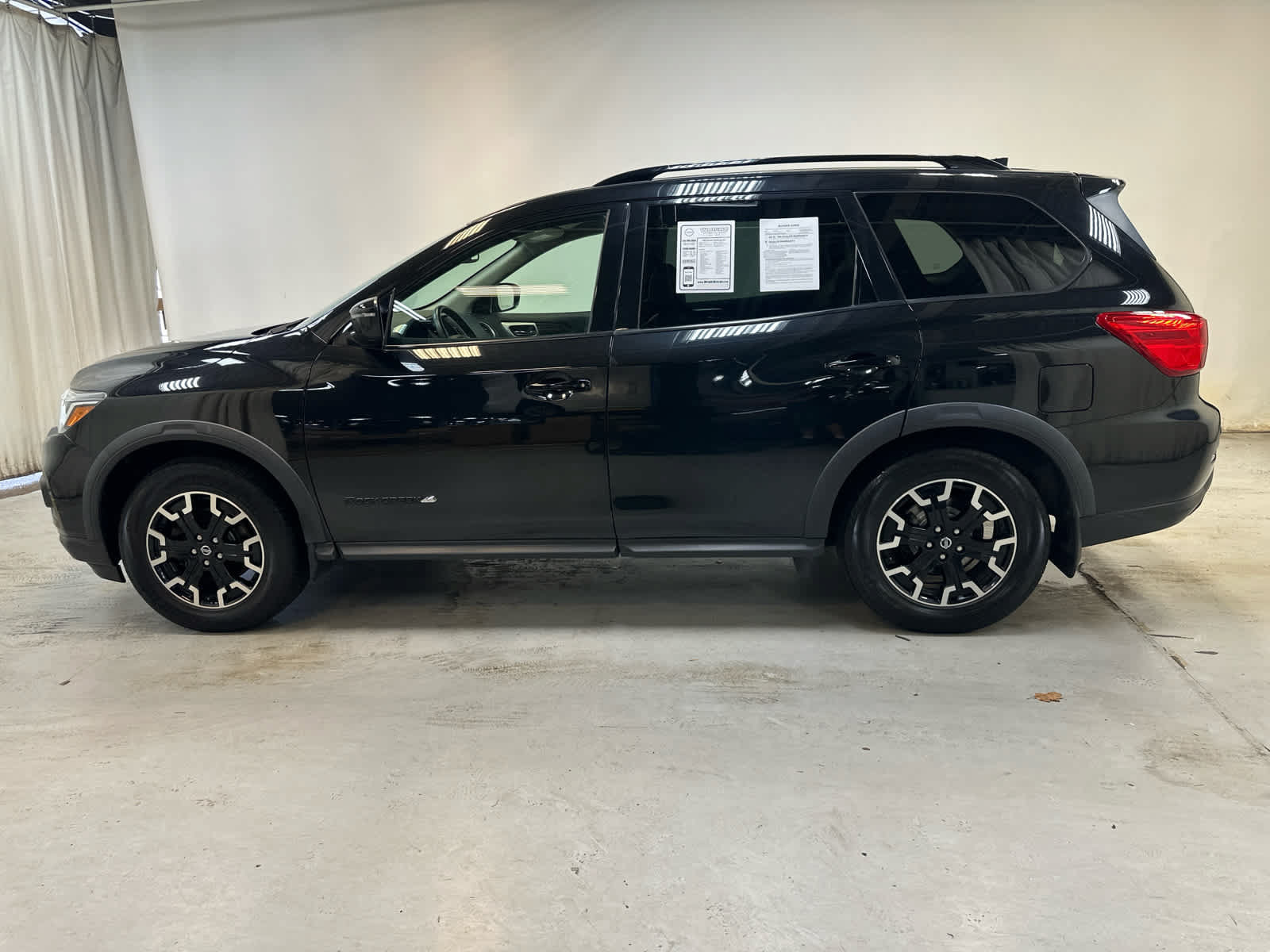 Certified 2020 Nissan Pathfinder SV w/ Rock Creek Edition AWD/4WD image 8