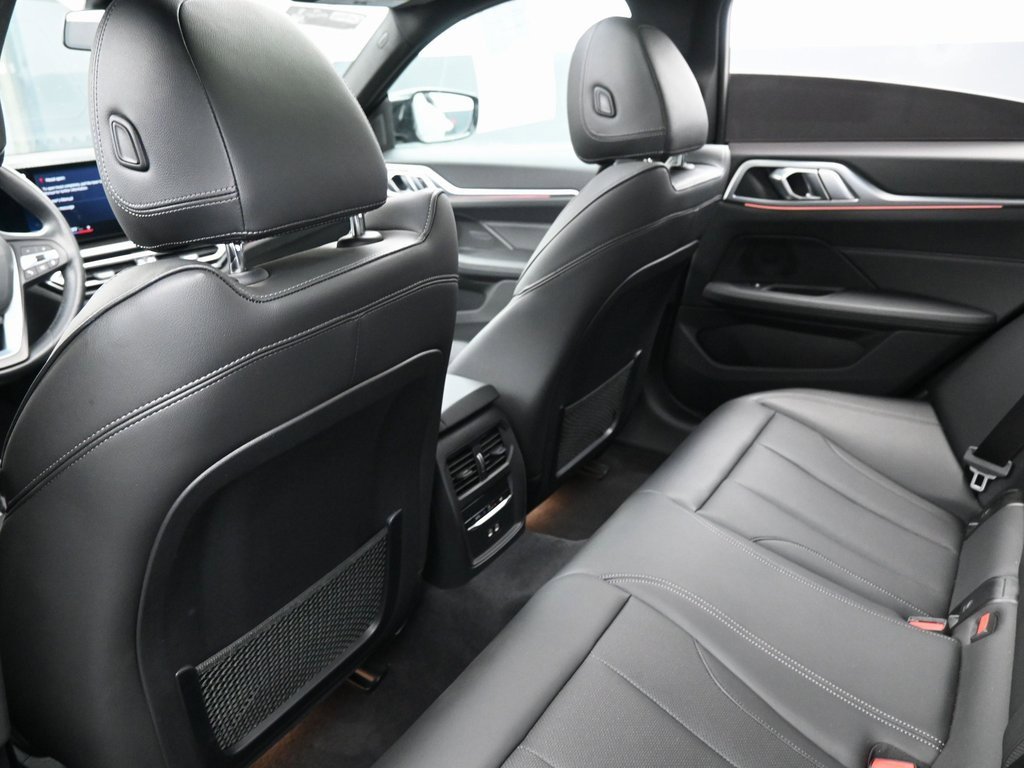 Used 2022 BMW i4 eDrive40 w/ Premium Package image 31