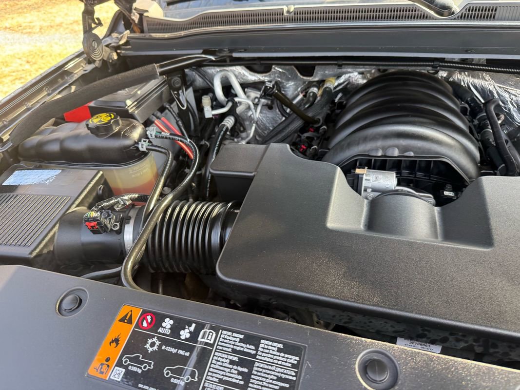 Used 2018 Chevrolet Suburban LT image 41