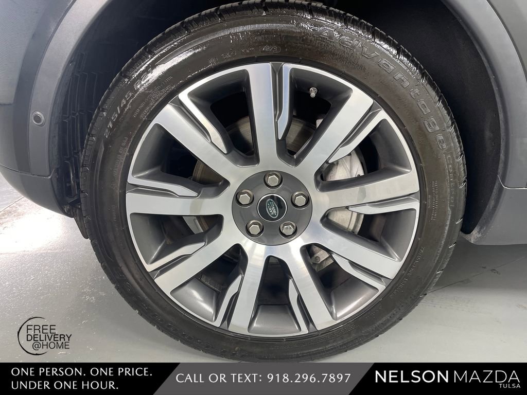 Used 2018 Land Rover Discovery HSE image 11