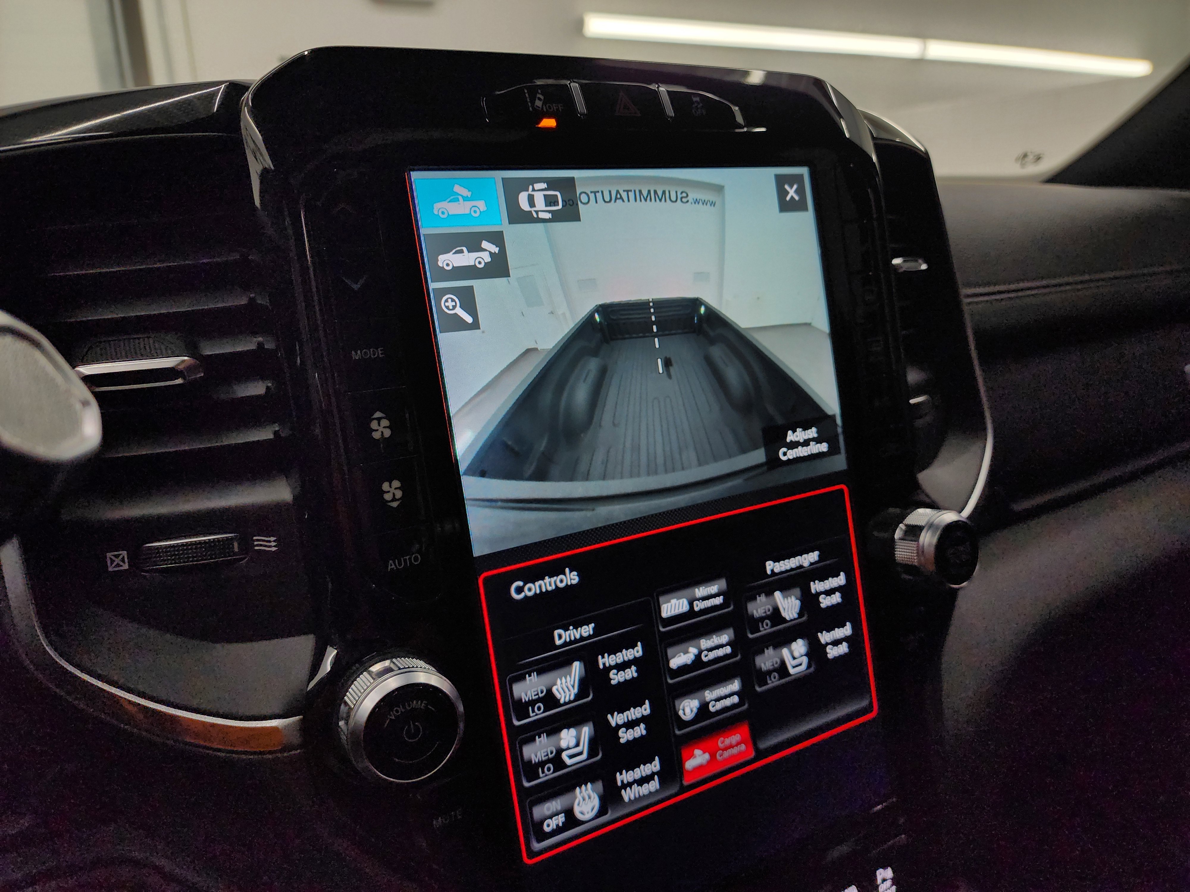 Used 2020 RAM 2500 Laramie image 22