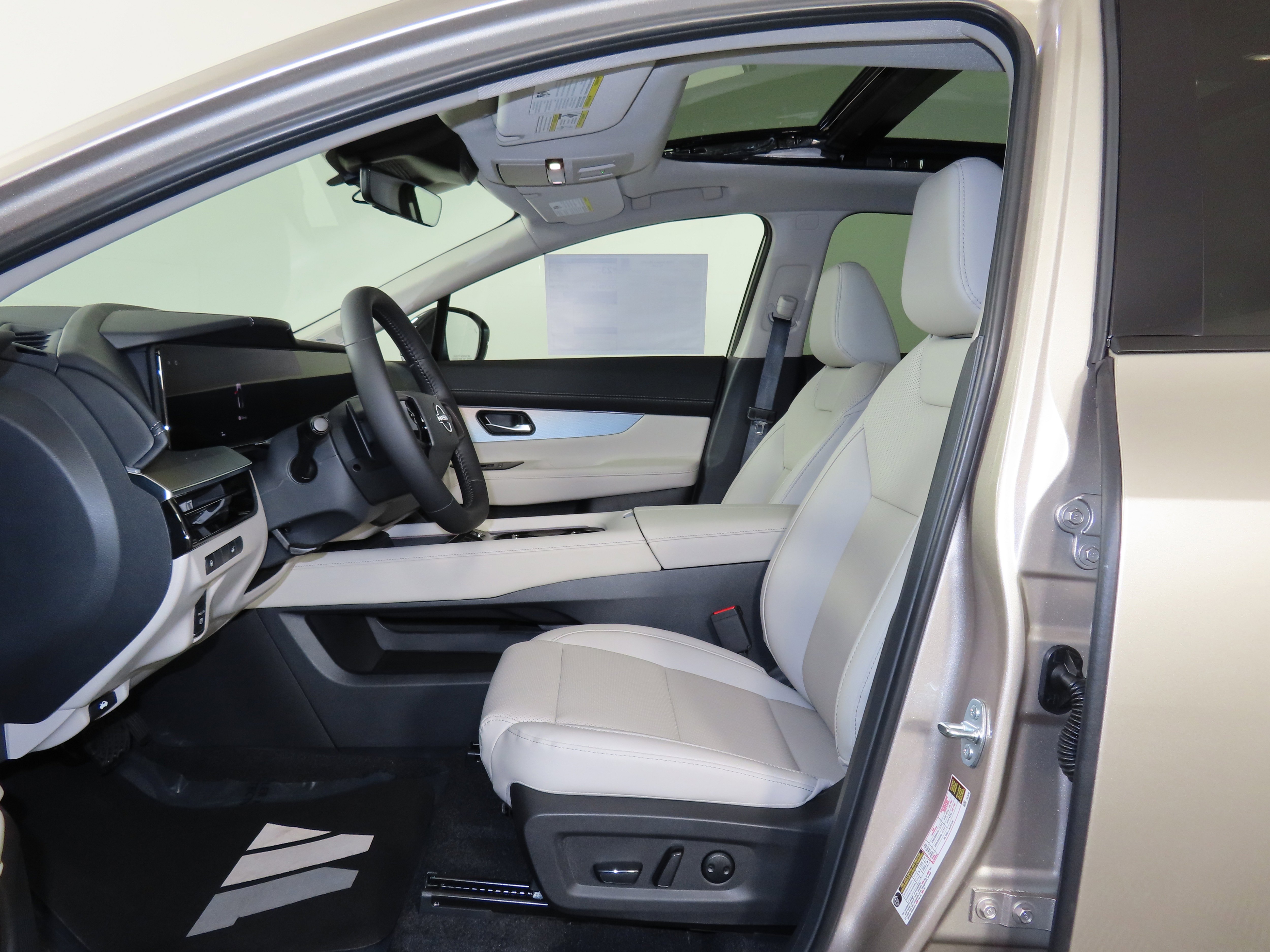 New 2026 Nissan Murano SL w/ Cargo Package AWD/4WD image 4