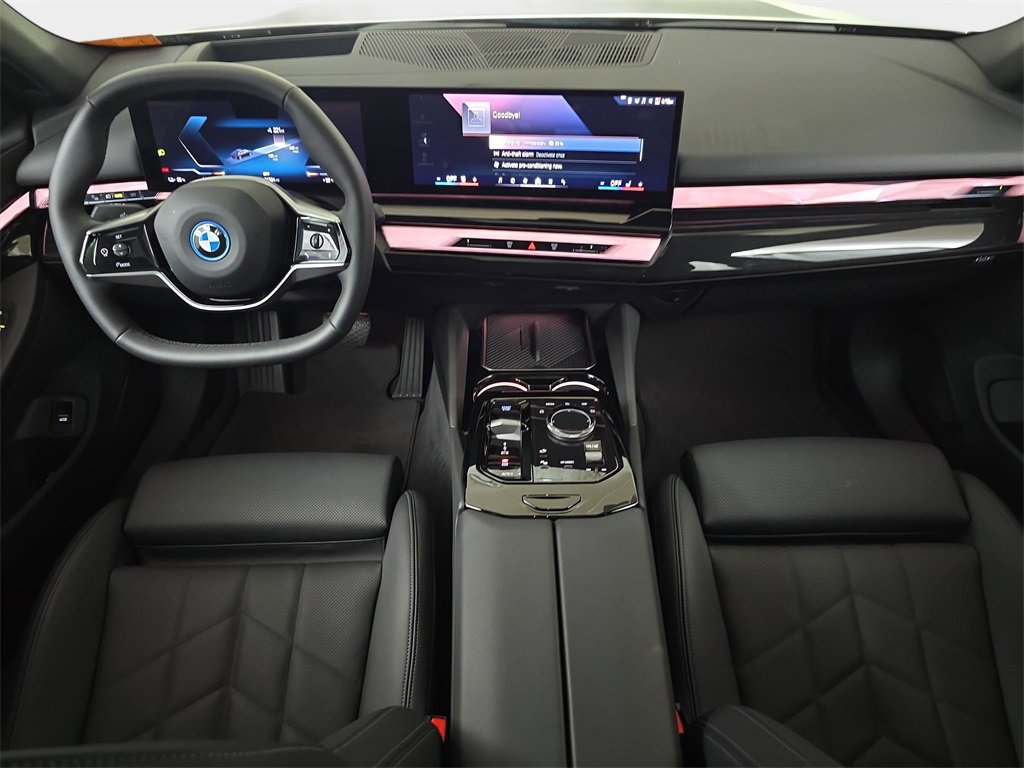 Used 2025 BMW i5 xDrive40 w/ Premium Package image 13