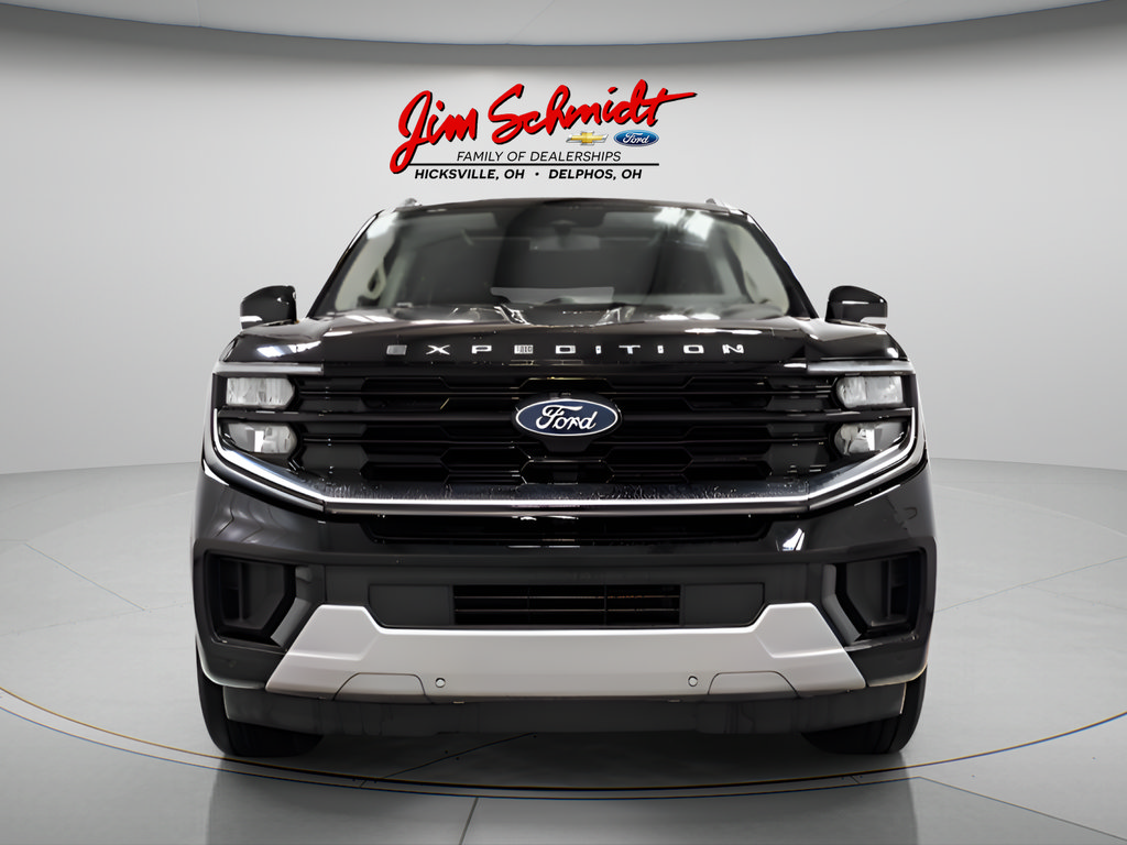Used 2025 Ford Expedition Platinum AWD/4WD image 2