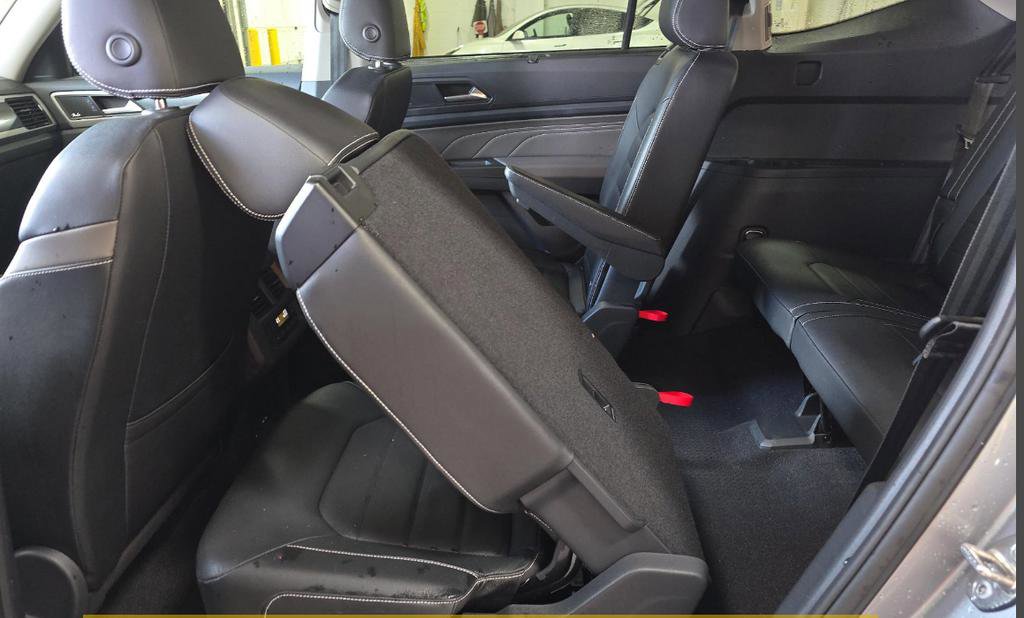 Used 2024 Volkswagen Tiguan SE R-Line FWD image 16