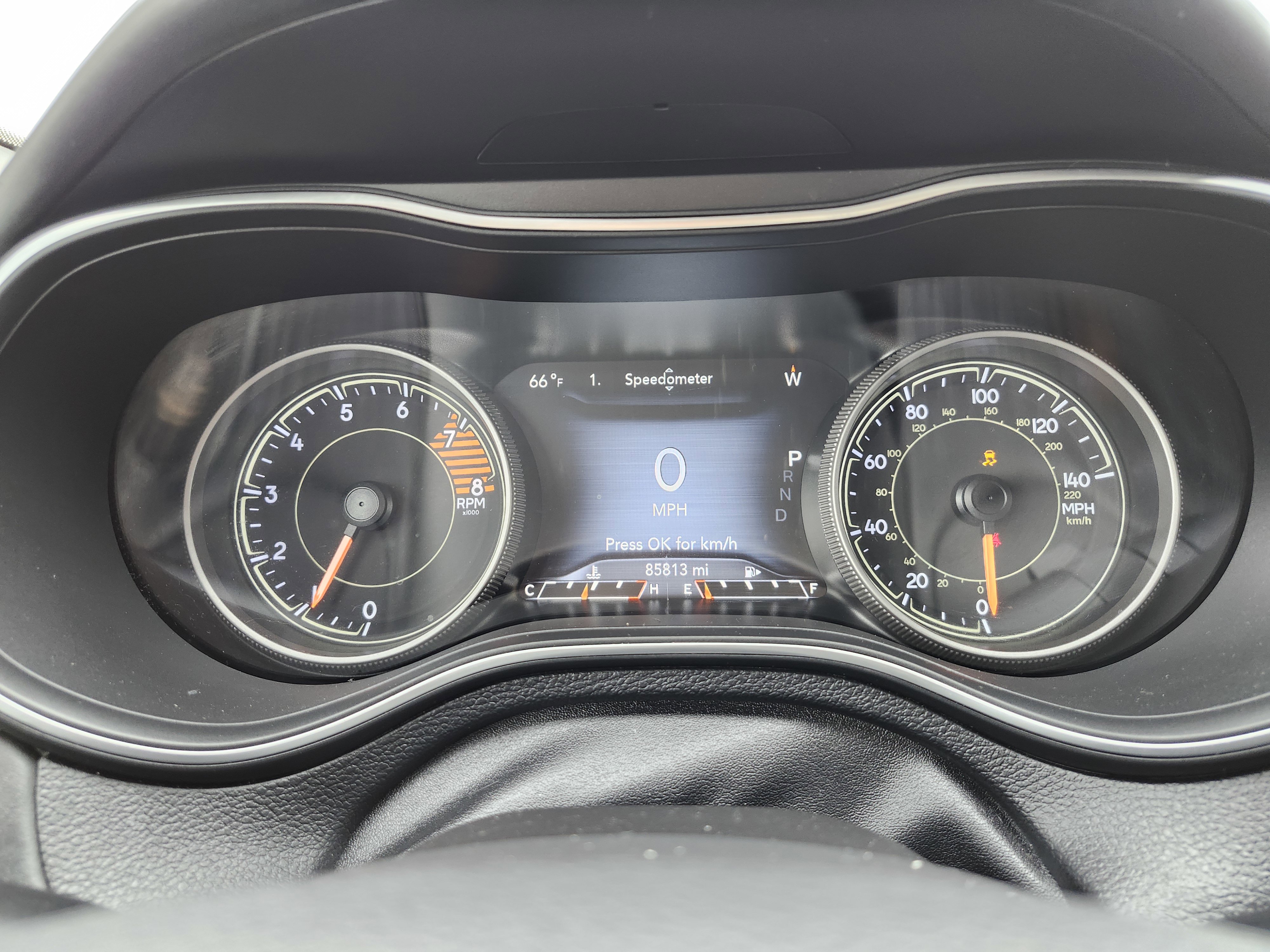 Used 2019 Jeep Cherokee Overland AWD/4WD image 31