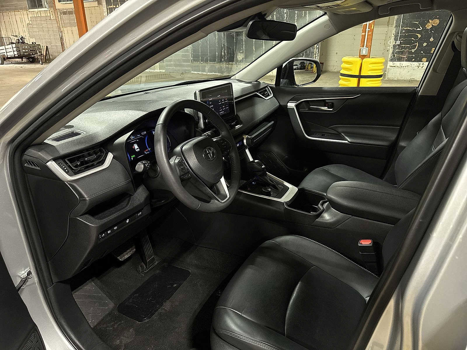 Certified 2024 Toyota RAV4 XLE Premium image 30