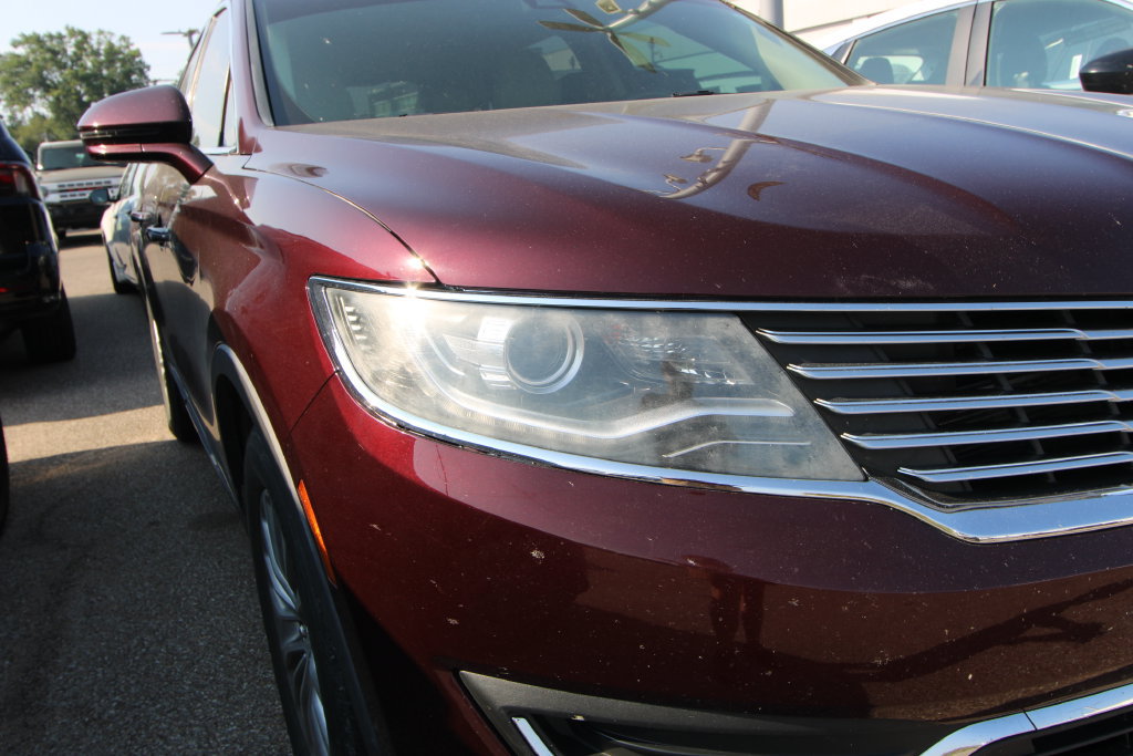 Used 2017 Lincoln MKX Select w/ Select Plus Package AWD/4WD image 11