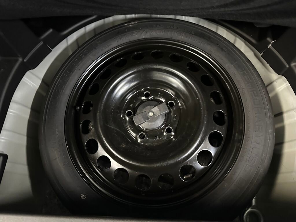 Certified 2024 Chevrolet Equinox LT w/ LPO, Floor Liner Package image 25