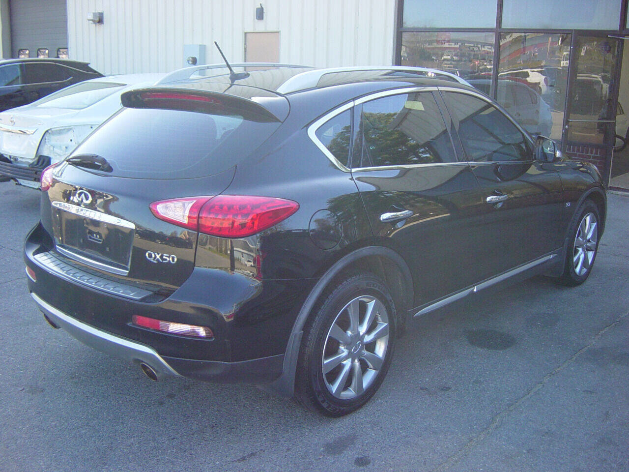 Used 2017 INFINITI QX50 Journey w/ Premium Package AWD/4WD image 4
