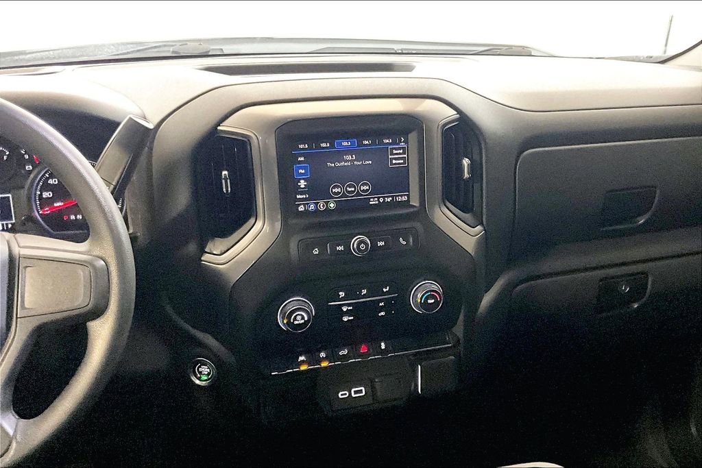 Used 2025 Chevrolet Silverado 1500 Custom image 5