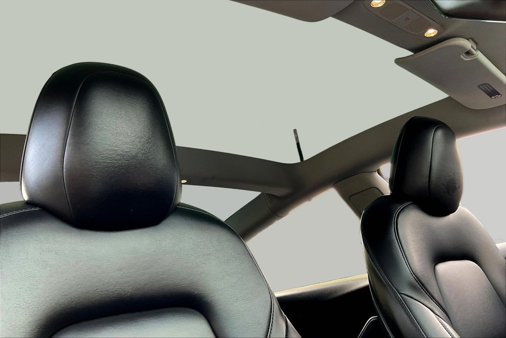 Used 2022 Tesla Model 3 Standard Range RWD image 22