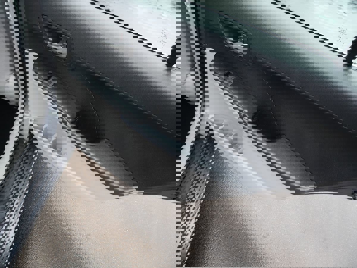 Used 2012 Toyota Camry LE image 23