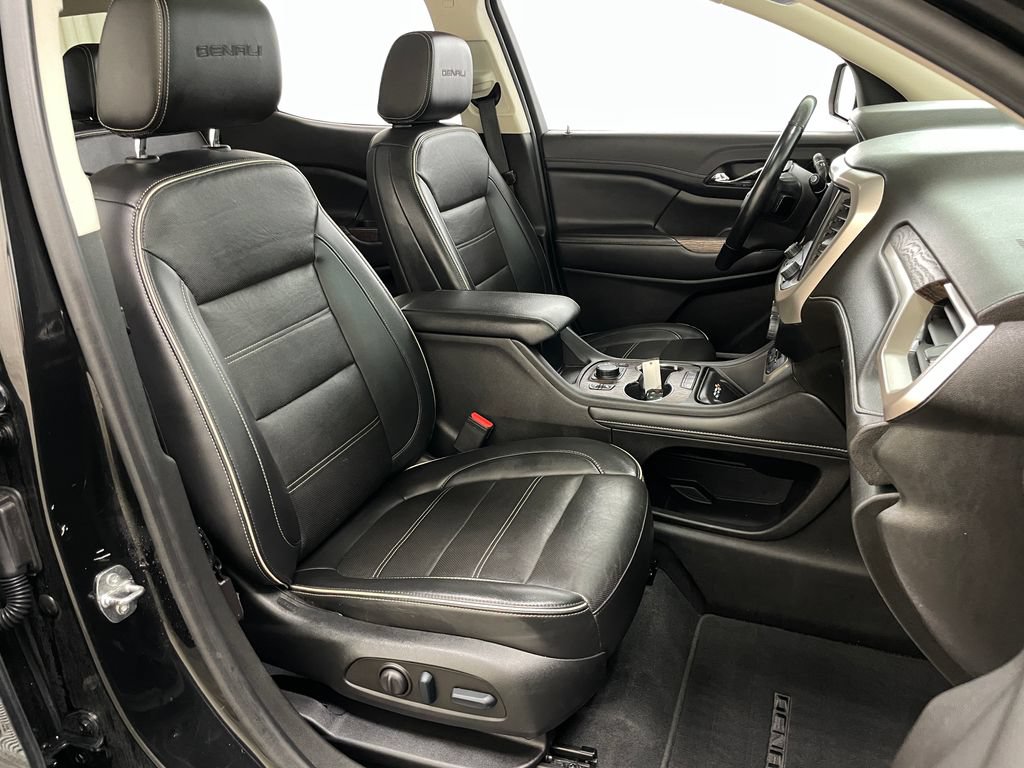 Used 2023 GMC Acadia Denali FWD image 42