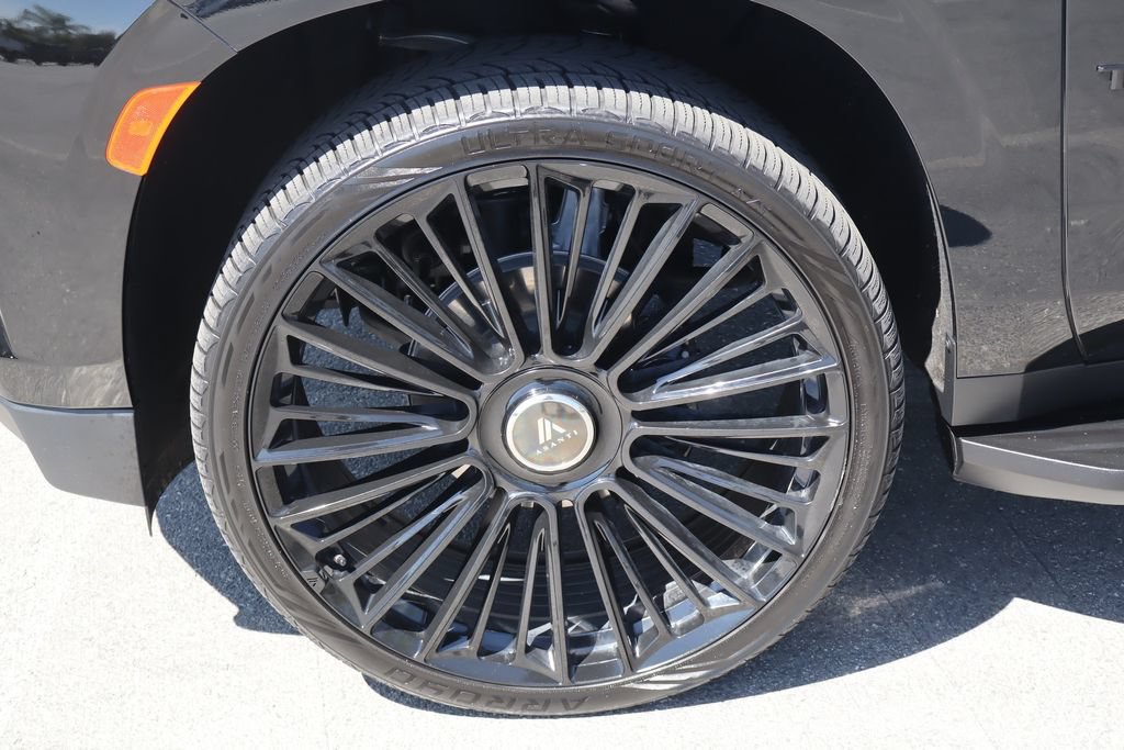 Used 2024 Chevrolet Tahoe LS RWD image 14