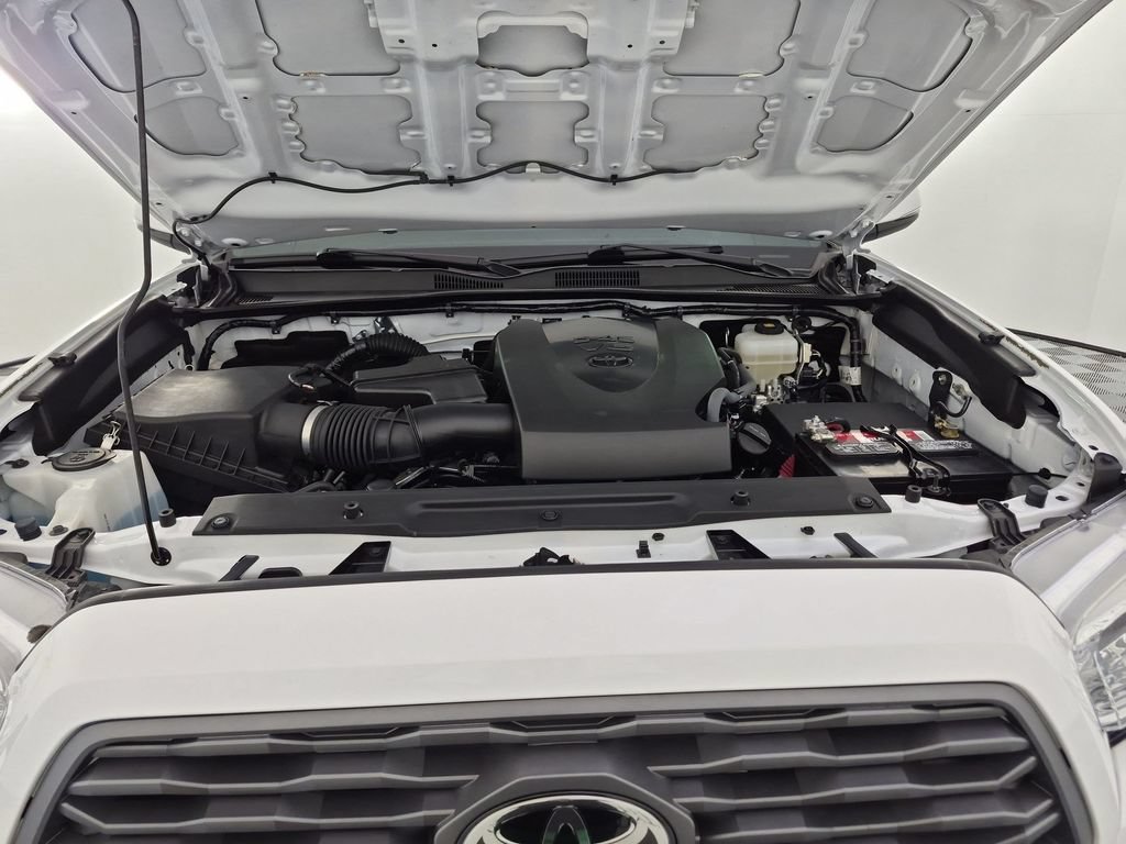 Used 2020 Toyota Tacoma TRD Off-Road AWD/4WD image 40