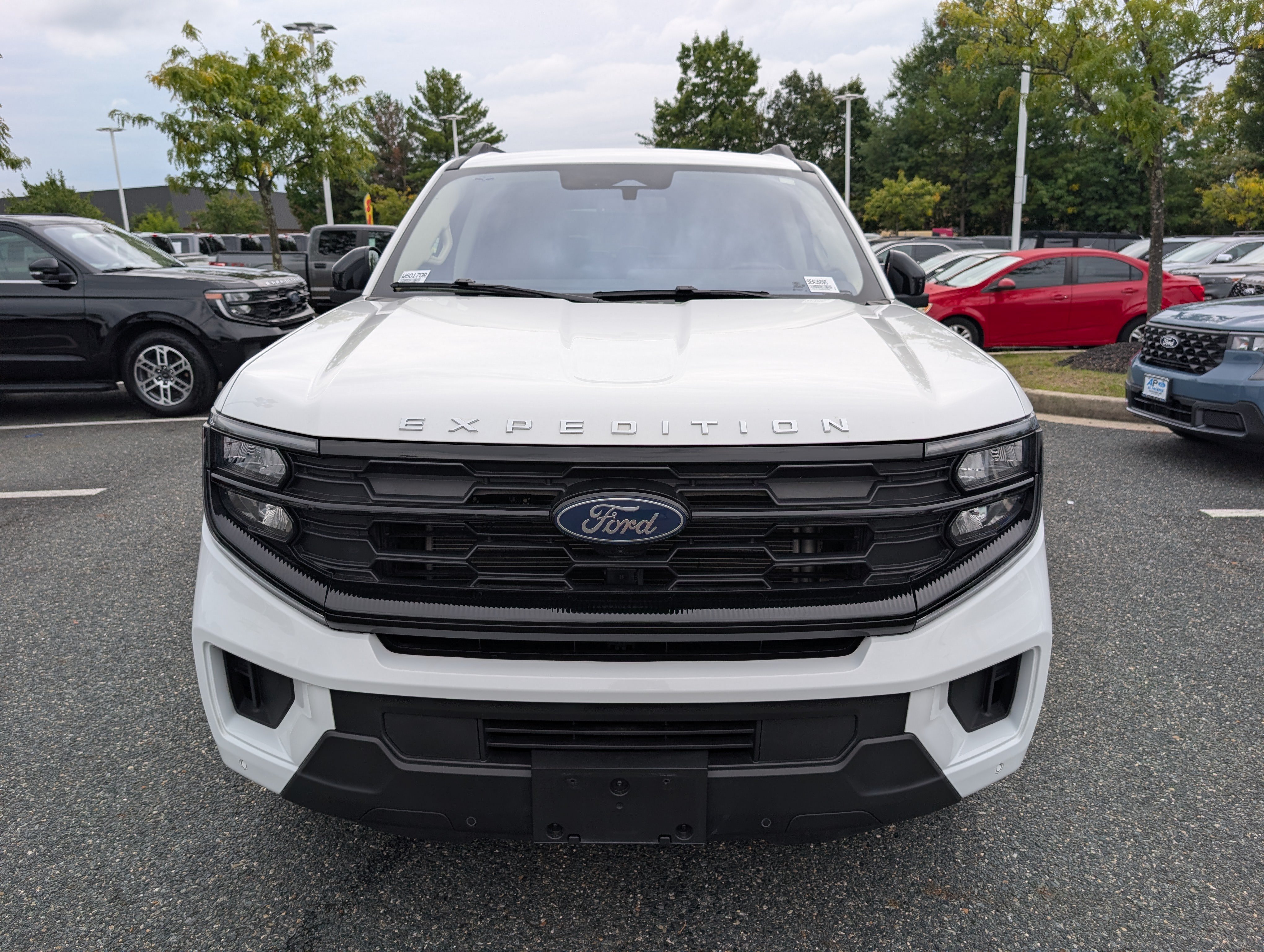 Certified 2025 Ford Expedition Active AWD/4WD image 9