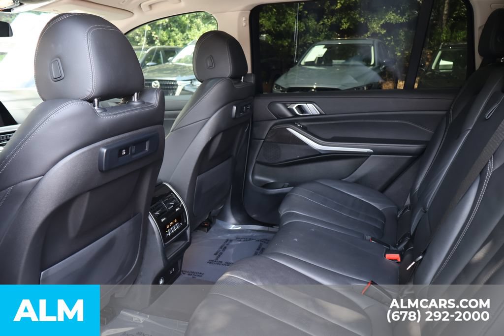 Used 2022 BMW X7 xDrive40i w/ Parking Assistance Package AWD/4WD image 16