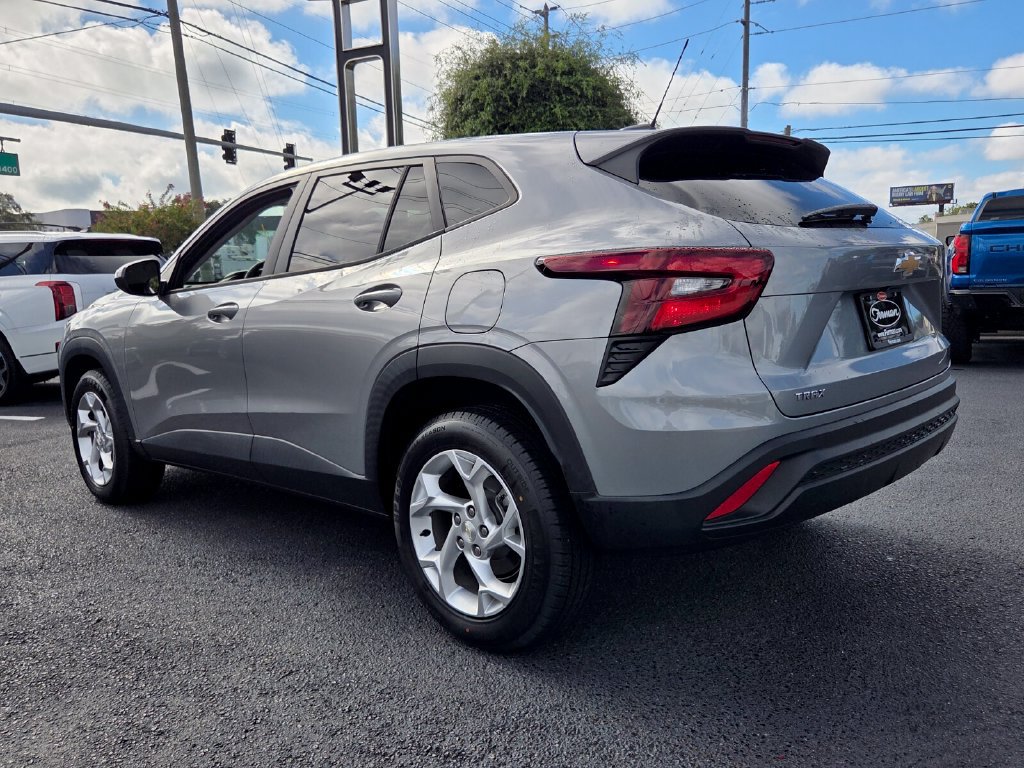 Certified 2024 Chevrolet Trax LS w/ LS Convenience Package FWD image 6