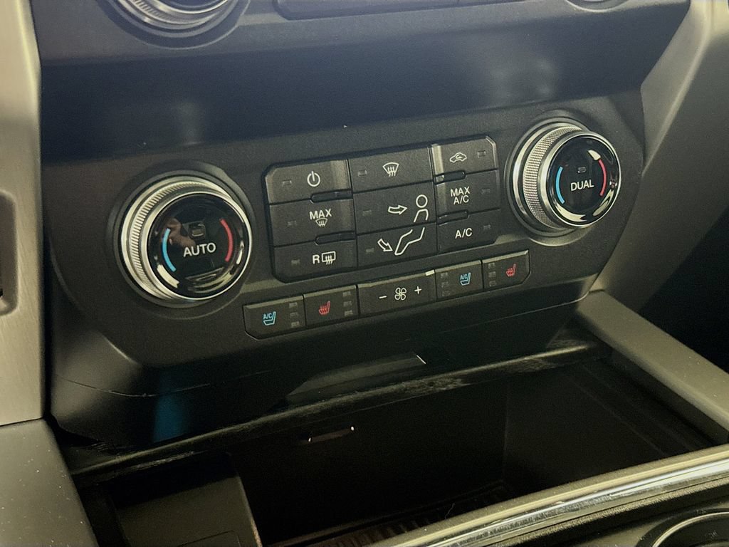 Used 2019 Ford F350 Platinum w/ Platinum Ultimate Package AWD/4WD image 18
