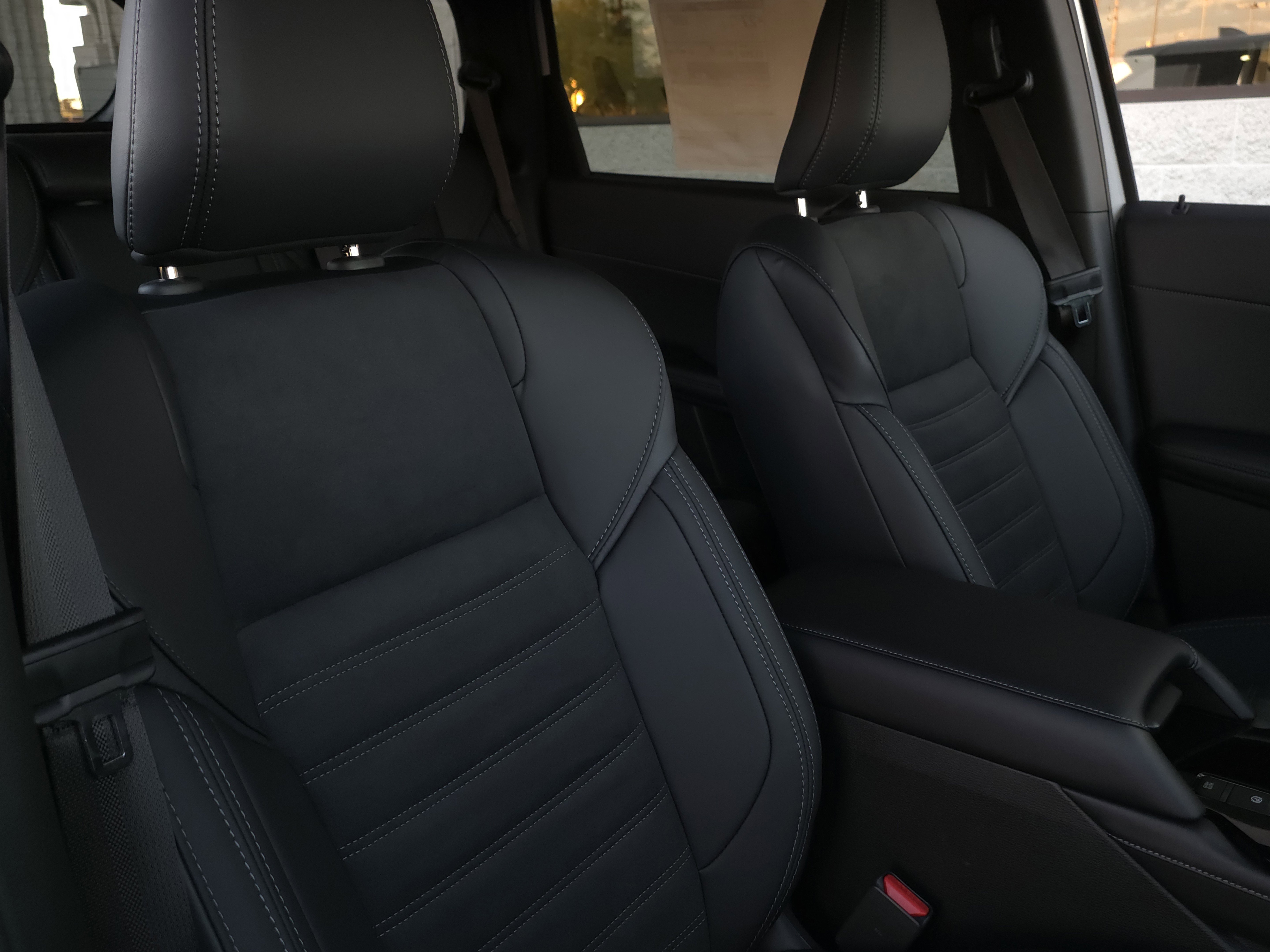 New 2025 Mitsubishi Outlander SE image 29