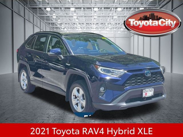 Certified 2021 Toyota RAV4 XLE w/ Convenience Package AWD/4WD image 1