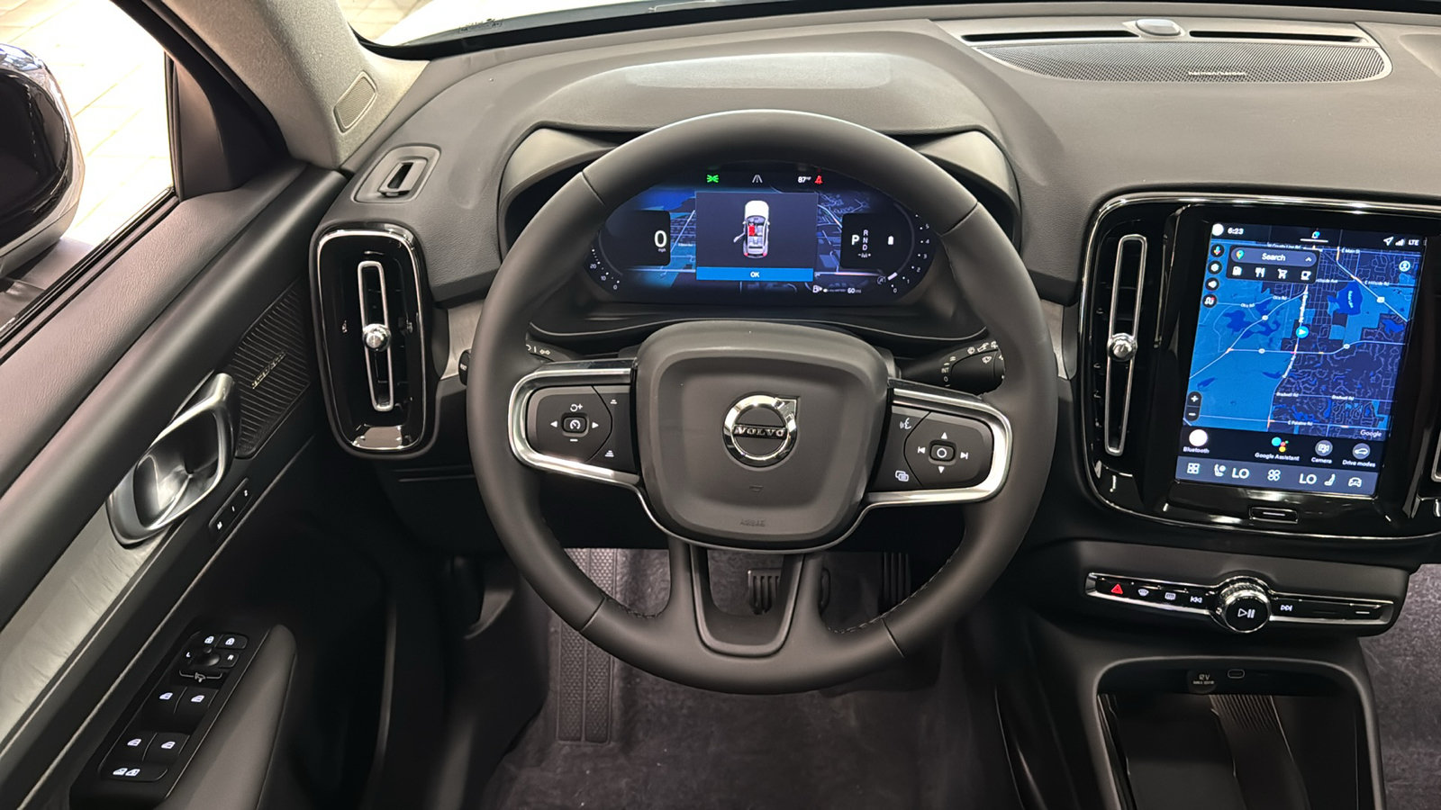 New 2026 Volvo XC40 B5 Ultra w/ Protection Package Premier AWD/4WD image 12