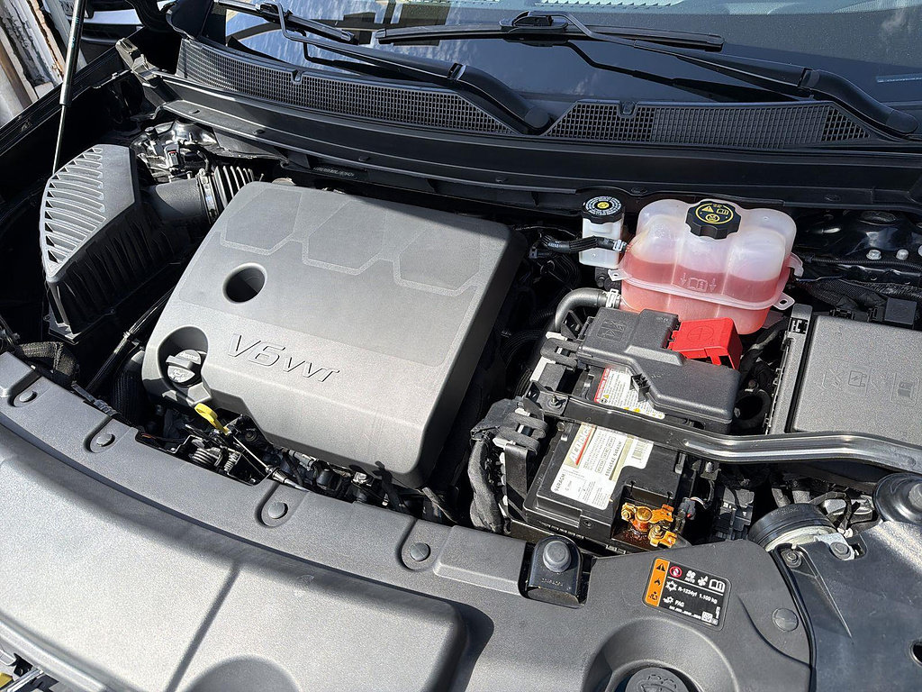 Used 2022 Chevrolet Traverse LT FWD image 28