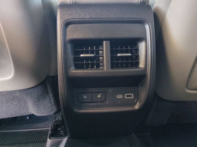 Used 2021 Cadillac XT4 Luxury w/ Cold Weather Package FWD image 30